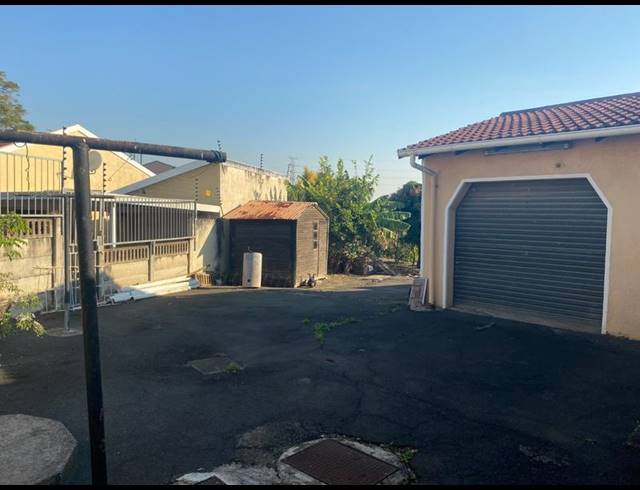 4 BEDROOM HOUSE FOR SALE IN CENTENARY PARK